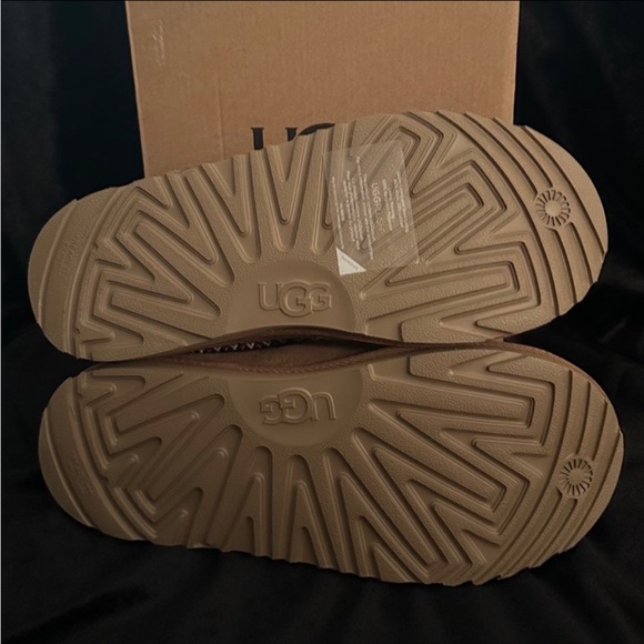 Ugg Chestnut Tasman Slippers Kids - Picture 2 of 3